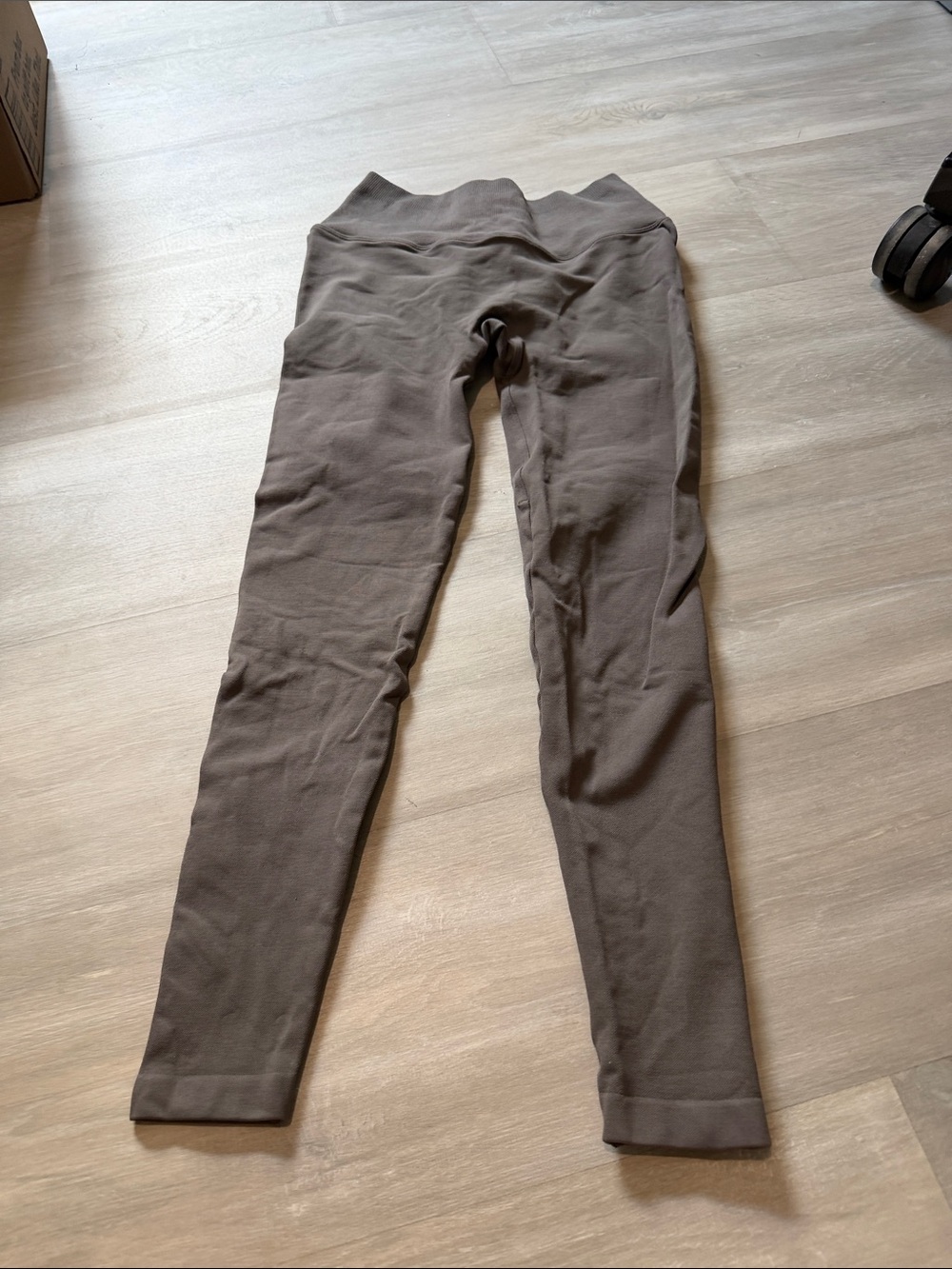 SKIMS Taupe Seamless High-Waist Leggings size S/M